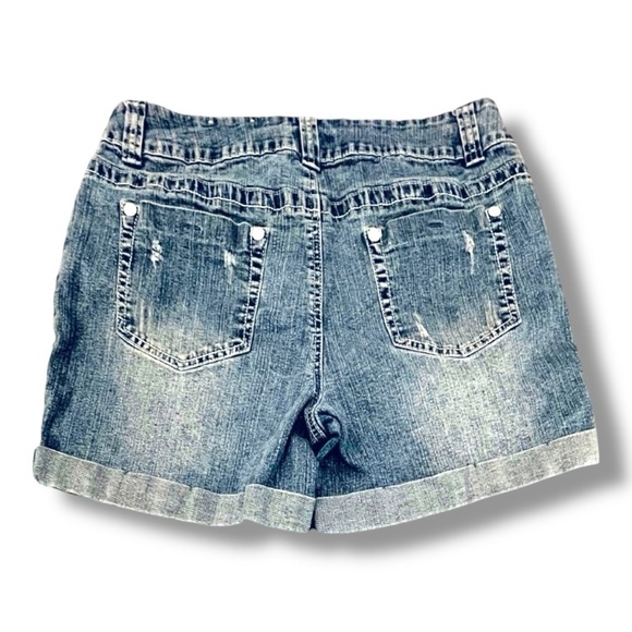 Cato Premium Denim Size 14 High Rise Cuffed Shorts - Picture 2 of 3